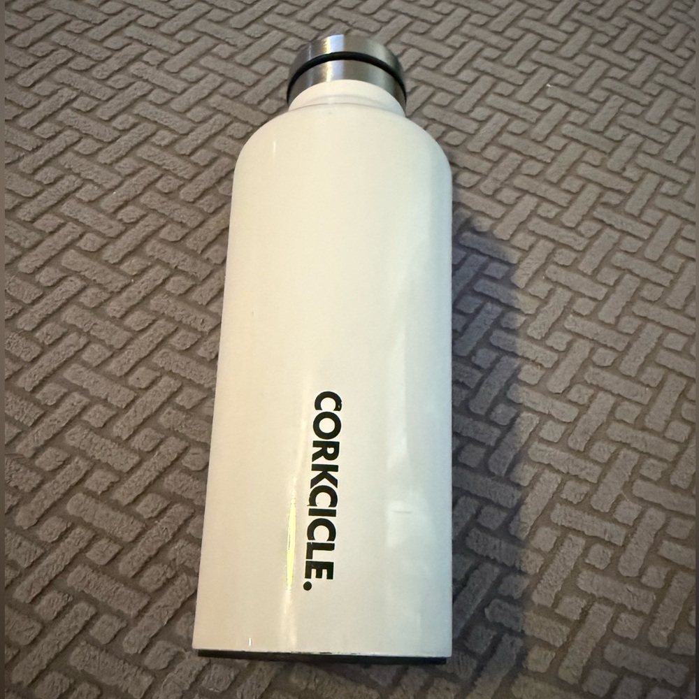 Corkcicle Classic White Metal Bottle - Picture 2 of 5